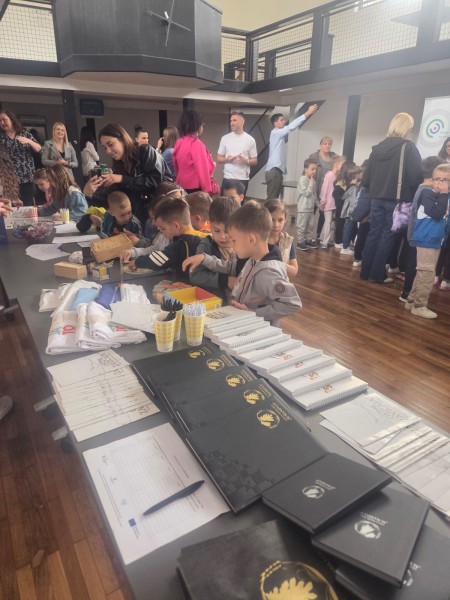 promocija-stem-podrucja-na-javnim-mjestima-sajam-eu-projekata-u-zupanji05