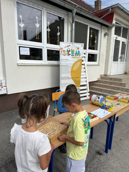 promocija-stem-podrucja-na-javnim-mjestima-dan-sporta-u-posavskim-podgajcima03