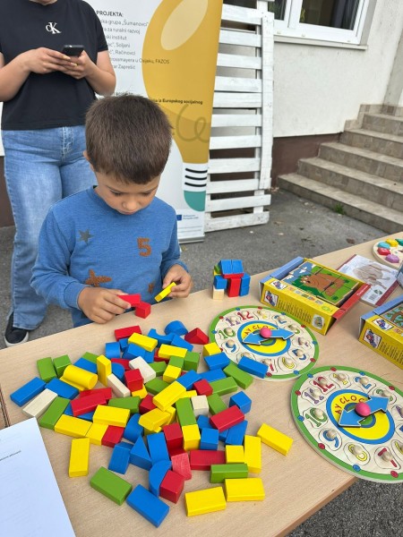 promocija-stem-podrucja-na-javnim-mjestima-dan-sporta-u-posavskim-podgajcima06