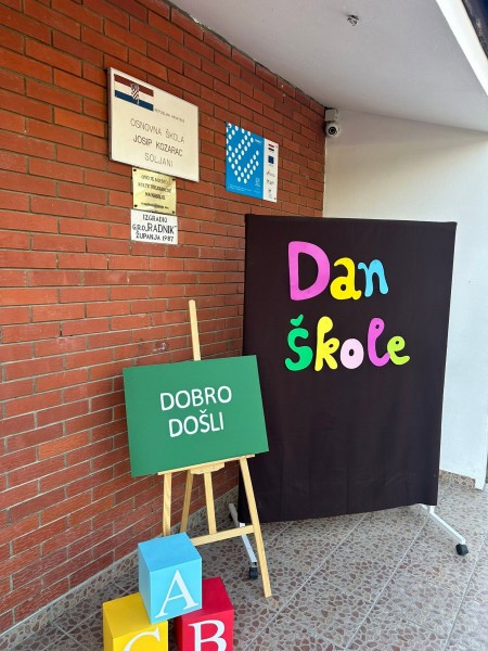 promocija-stem-podrucja-na-javnim-mjestima-dan-skole-u-soljanima03